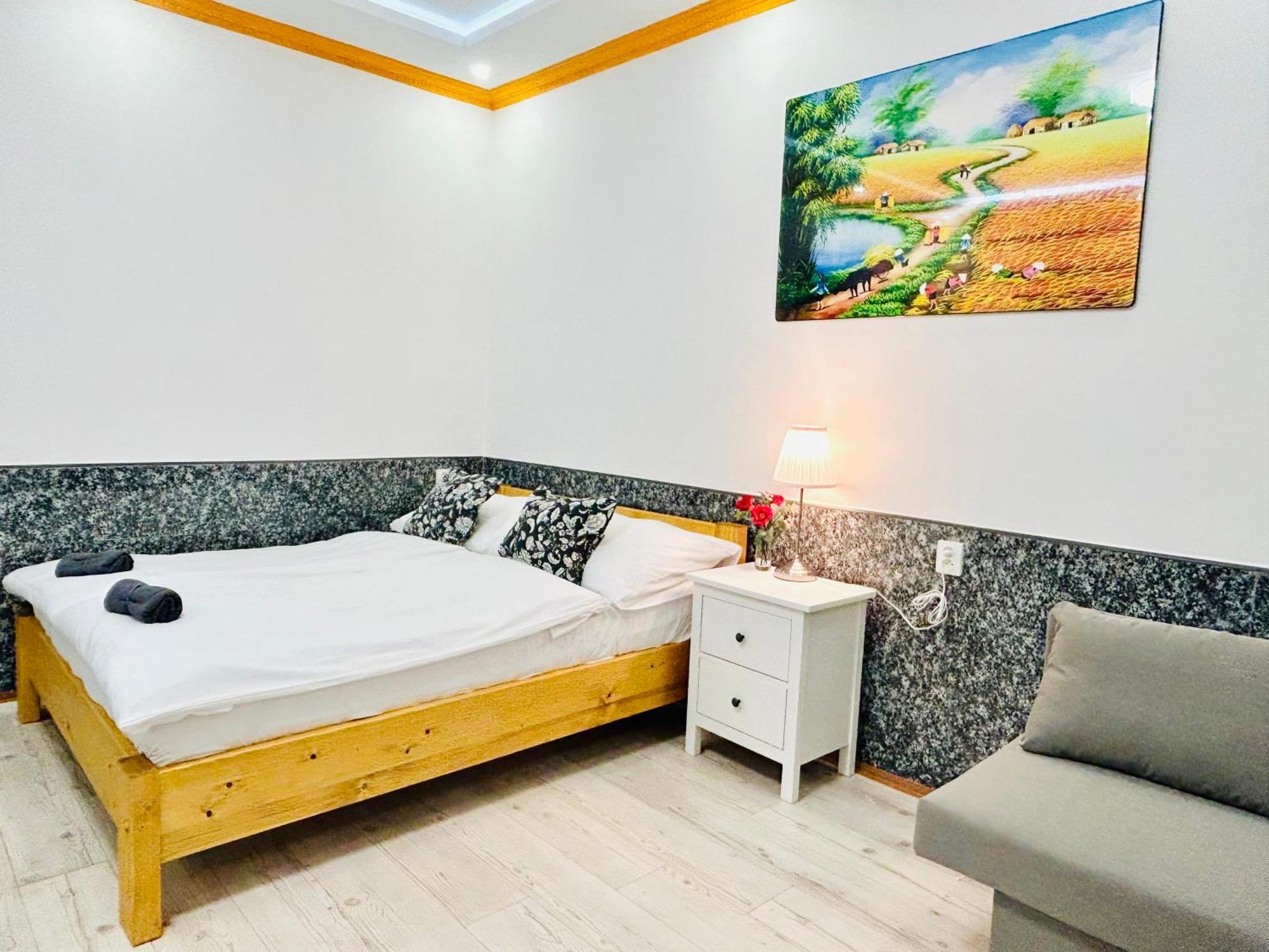 Modern Spacious Apartment In Center Прага Экстерьер фото