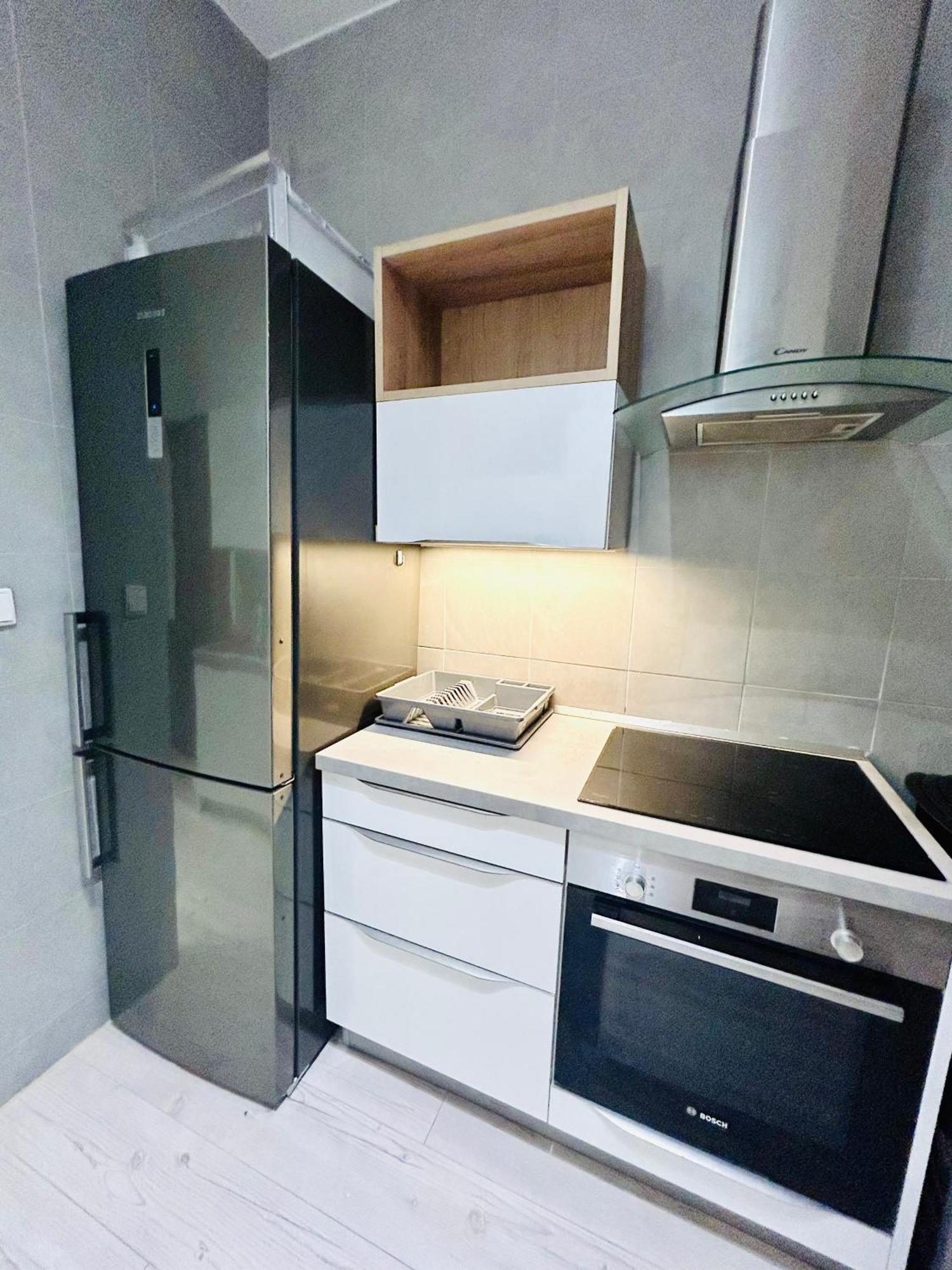 Modern Spacious Apartment In Center Прага Экстерьер фото